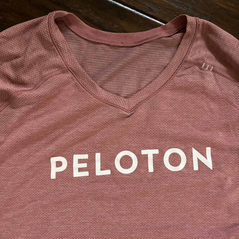 PELOTON v-neck mauve pink shirt | XXL